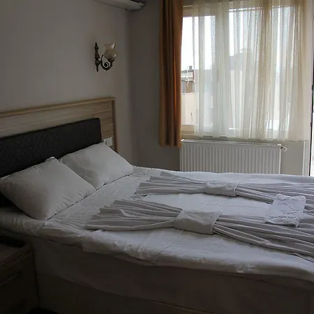 Bonjour Hotel 3*