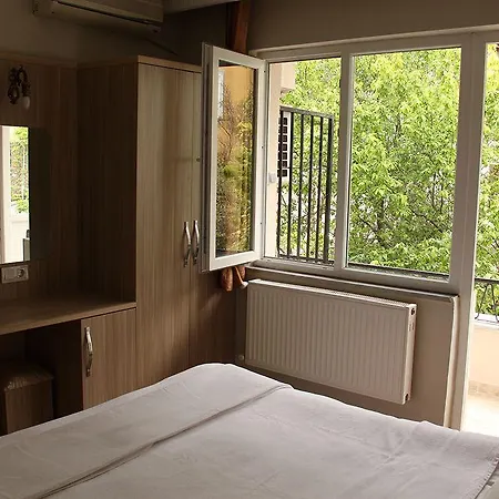 Bonjour Hotel Szálloda 3*