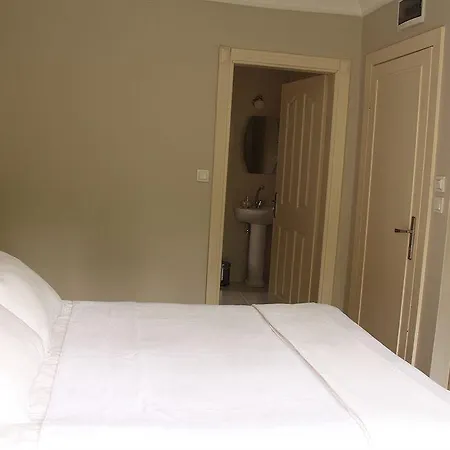 Bonjour Hotel Szálloda 3*