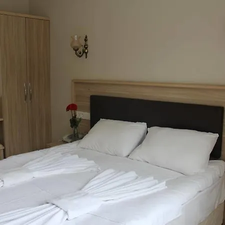 Bonjour Hotel 3*