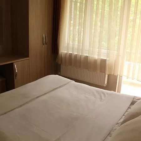 Szálloda Bonjour Hotel 3*