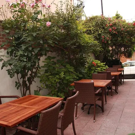 Bonjour Hotel Szálloda 3*