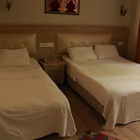 Bonjour Hotel 3*